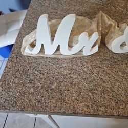Wedding  Mr&Mrs Wood Carving    Pick-up Only