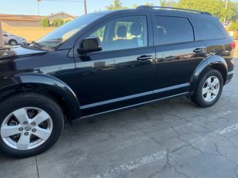 Dodge Journey Black SUV