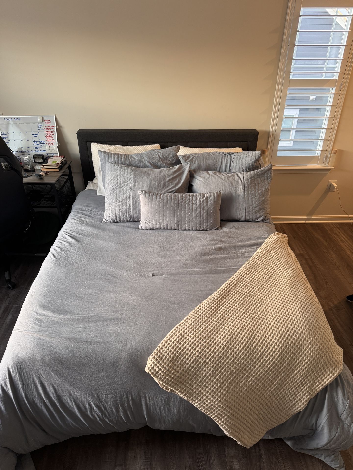 Queen Bed & Memory Foam Mattress