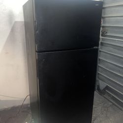 Refrigerator Works Great I Sell All The Time 