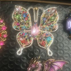 Woman’s Brooch