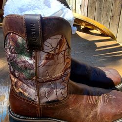 JUSTIN BOOTS FOR MEN. PLEASE READ DESCRIPTION BOX