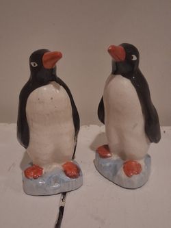 Vintage penguin salt and pepper set