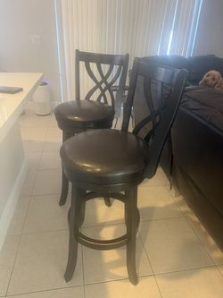 2 Counter Stools