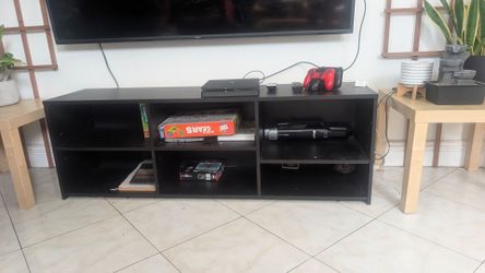 Entertainment center