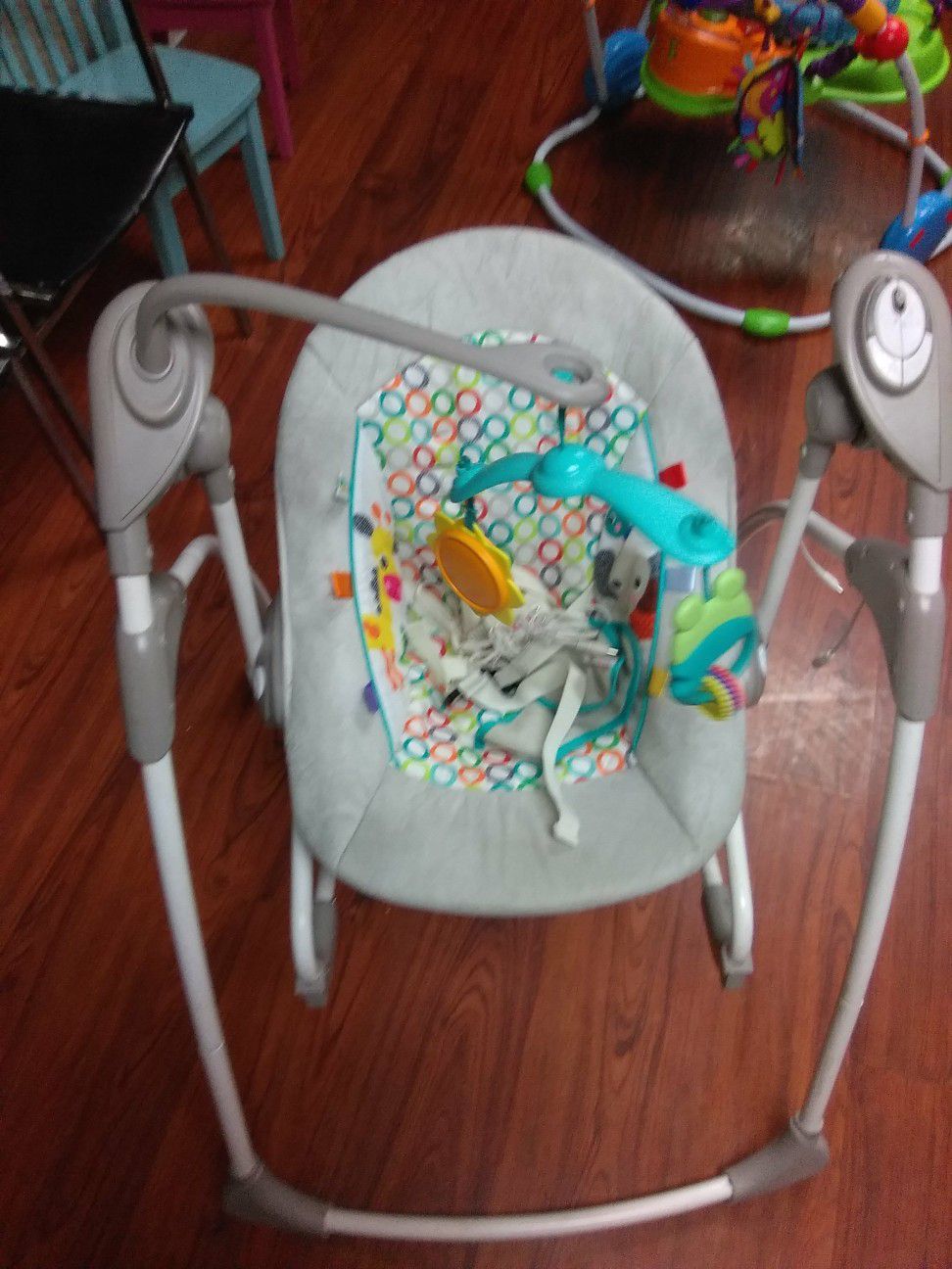 Baby swing and bouncer in one