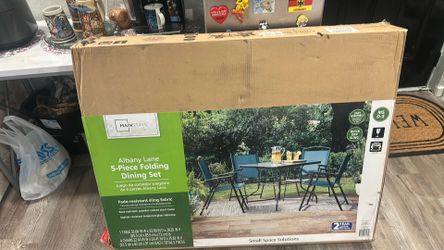 Brand new Mainstays Albany Lane 5 piece folding dining set