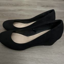 Black Wedges Size 10