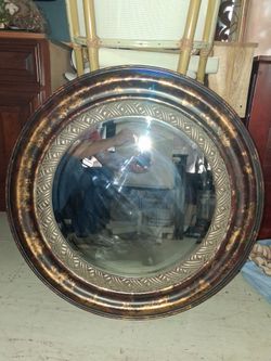 30" round mirror