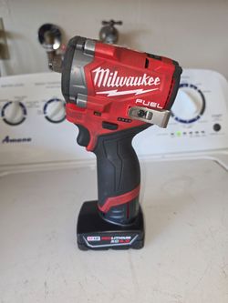 3/8" M12 Milwaukee Impact with battery