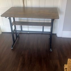 Table / Desk
