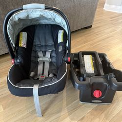 Graco SnugRide Click Connect 35 Infant Car Seat + Base (2029 Expiration)