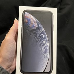 iPhone XR Almost Brand New- black