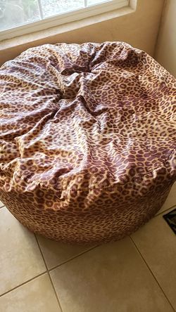 Memory foam bean bag in great condition