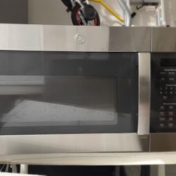 GE Over The Range Microwave (1.7cu Ft Stainless Steel)