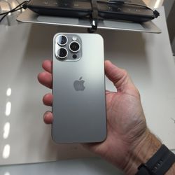 iPhone 15 Pro Max 256GB Natural Titanium Unlocked