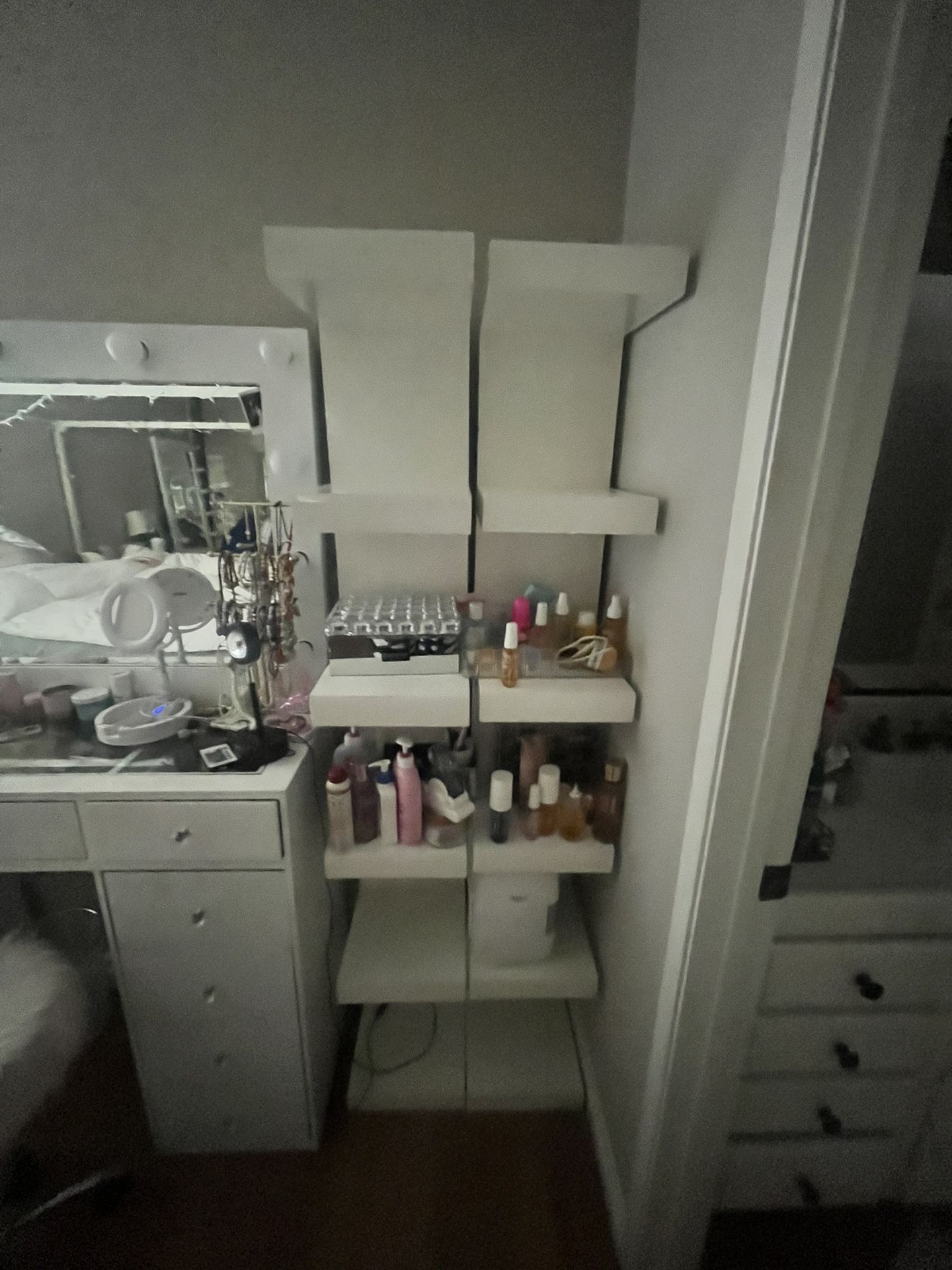 2 Shelves White
