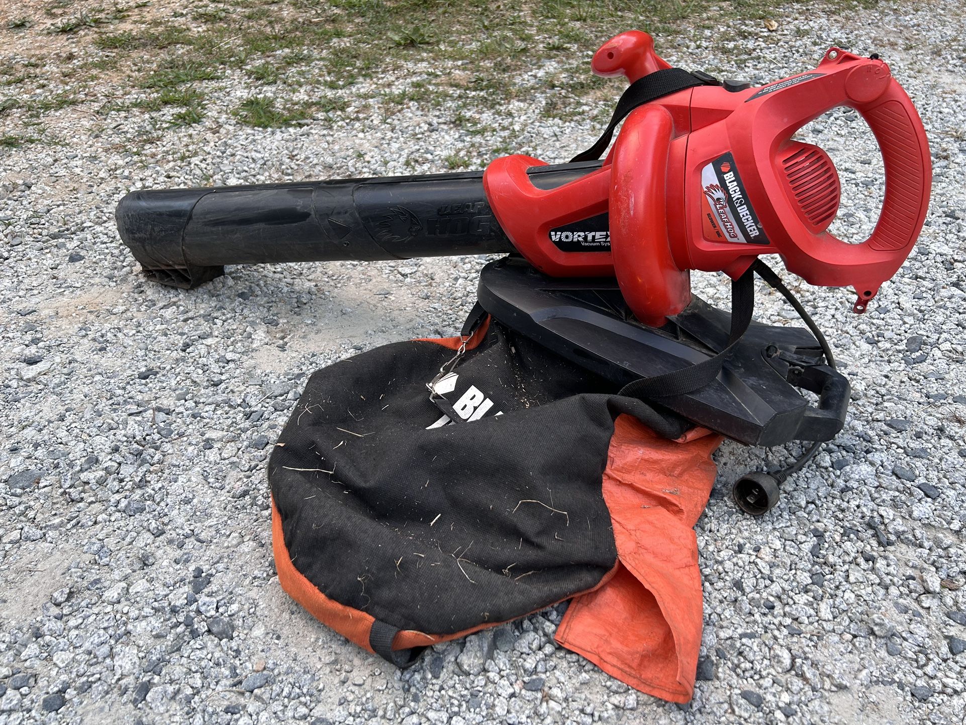 Black and Decker Leaf Hog Blower/Vacuum