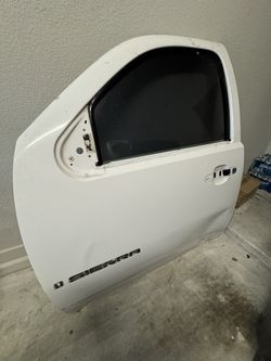 GMC SIERRA DRIVER DOOR 2008