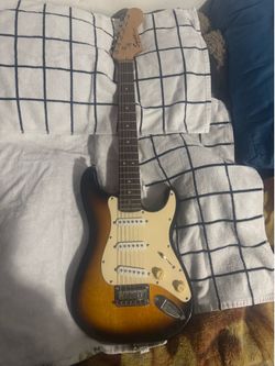 Squier mini by fender guitar OBO