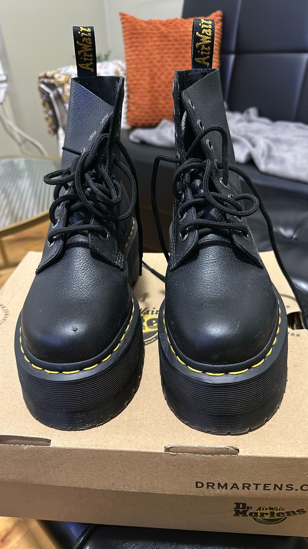 Doc Martens 1460 MAX LEATHER PLATFORM BOOTS