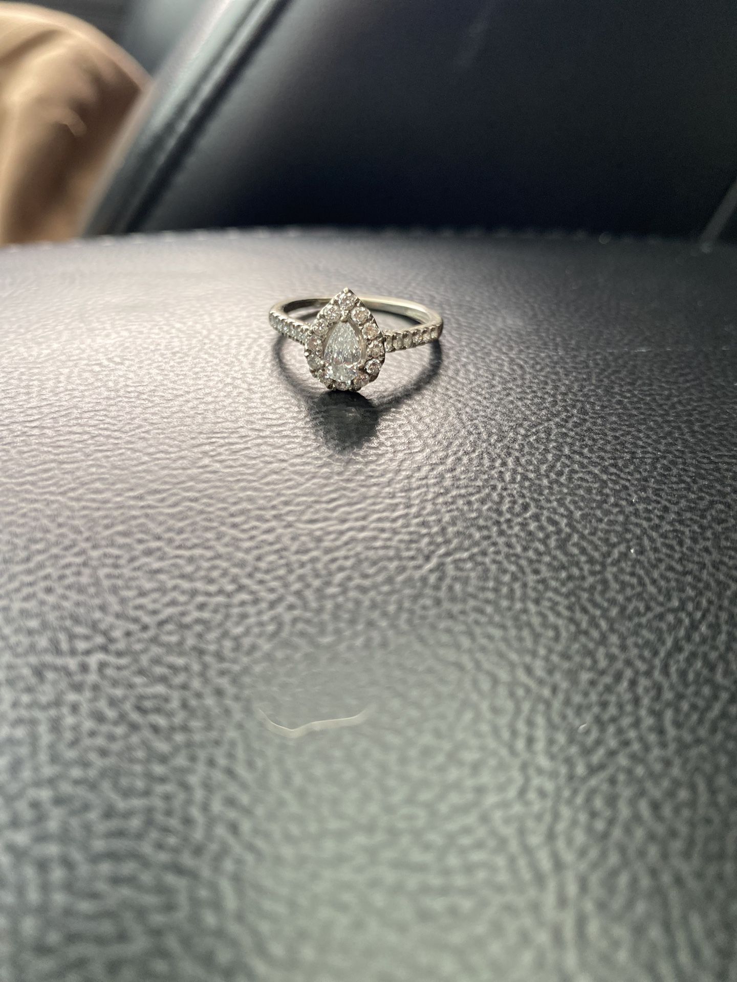 10kw Diamond Halo Engagement Ring & Band