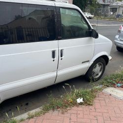 1999 GMC Safari