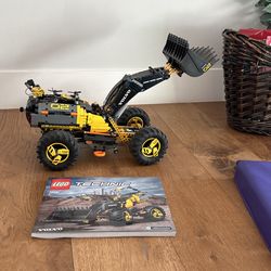 42081 LEGO Technic Volvo Concept Wheel Loader ZEUX