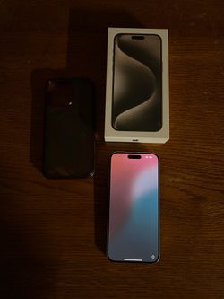 iPhone 15 Pro Max - Natural Titanium (Unlocked) + MagSafe Case