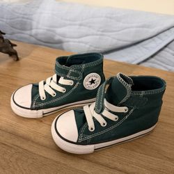 Green Converse Size 7 Toddler