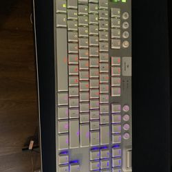 Logitech G 915 TKL White