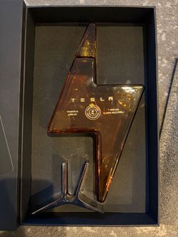 Tesla Tequila Añejo 750ml with Stand