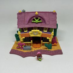 Vintage Polly pocket Salon- 1 Doll