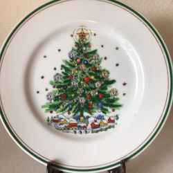 8” Holiday/Christmas Tree Plate
