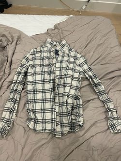White plaid gap long sleeve shirt