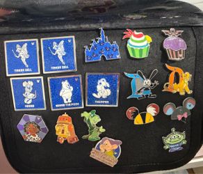 Disney pins