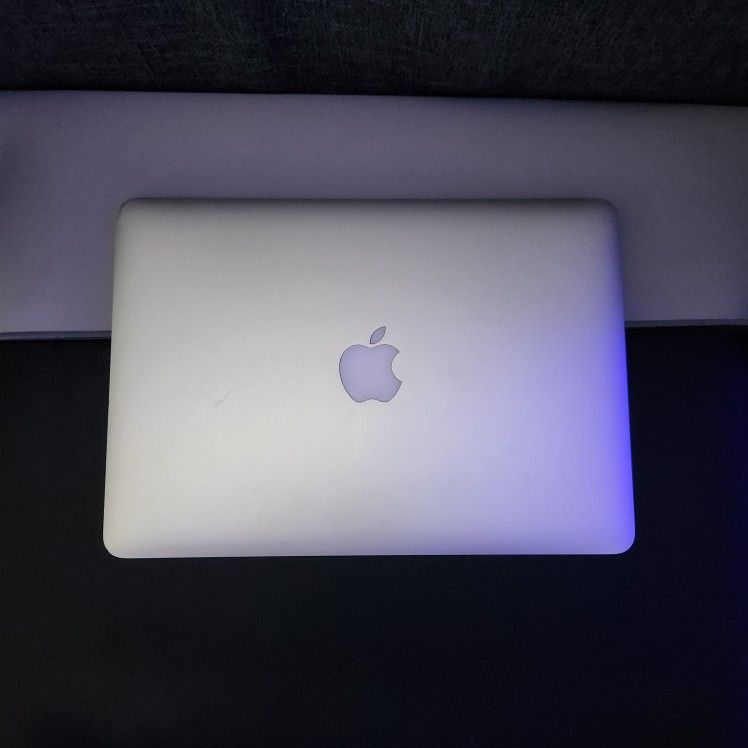 Macbook Pro Early 2015 Retina Display 13" for Sale in San Diego, CA OfferUp