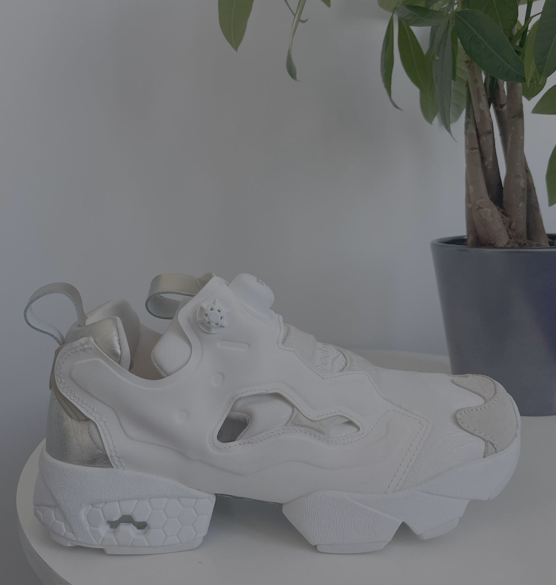 REEBOK INSTAPUMP FURY PM "CHALK" CHALK/WHITE/PAPERWHITE | WOMEN 6.5