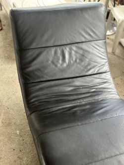 Beautiful Relax Curvy Chair Must GO IMMEDIATELY!!!