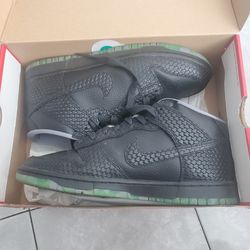 Nike dunk mid Halloween edition