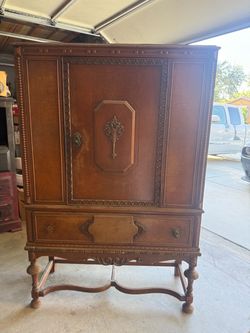 Large Ornate Wood Armoire / Wardrobe – Vintage Style