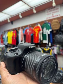 Canon EOS Rebel SL1 Camera (18-55mm lens)