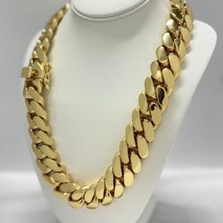14kt PVD Cuban Chain 22mm