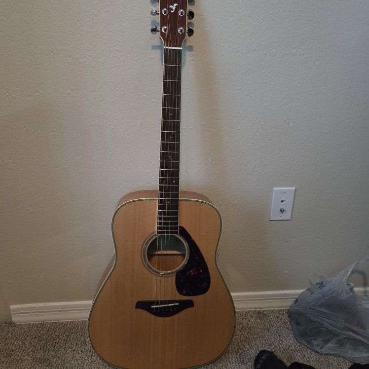 Yamaha FG840 Solid Top Acoustic Guitar, Flamed Maple