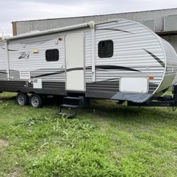 2017 z1 Cross Rd. 28 Foot