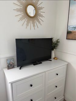 Samsung TV (Like New!!!) ✨