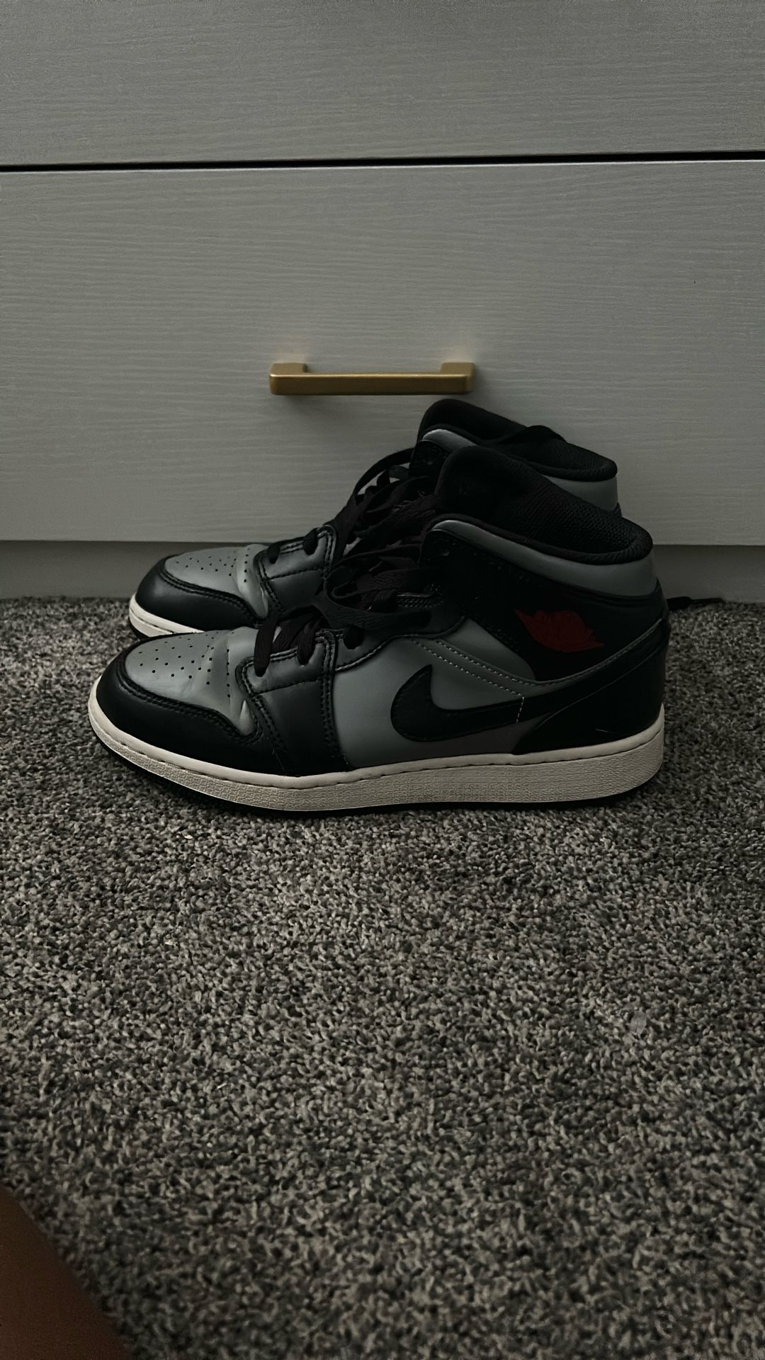 Size 6.5 Jordan 1’s