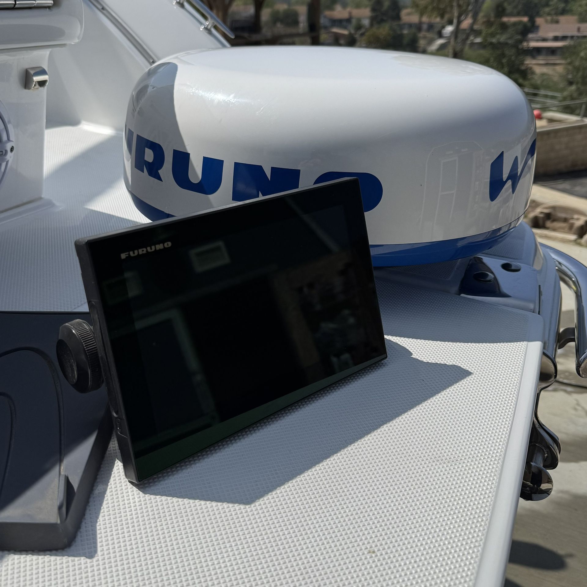 Furuno Fishfinder And Radar
