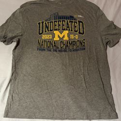 University of Michigan 2023 15-0 National Champions Fanatics Shirt; Men’s L