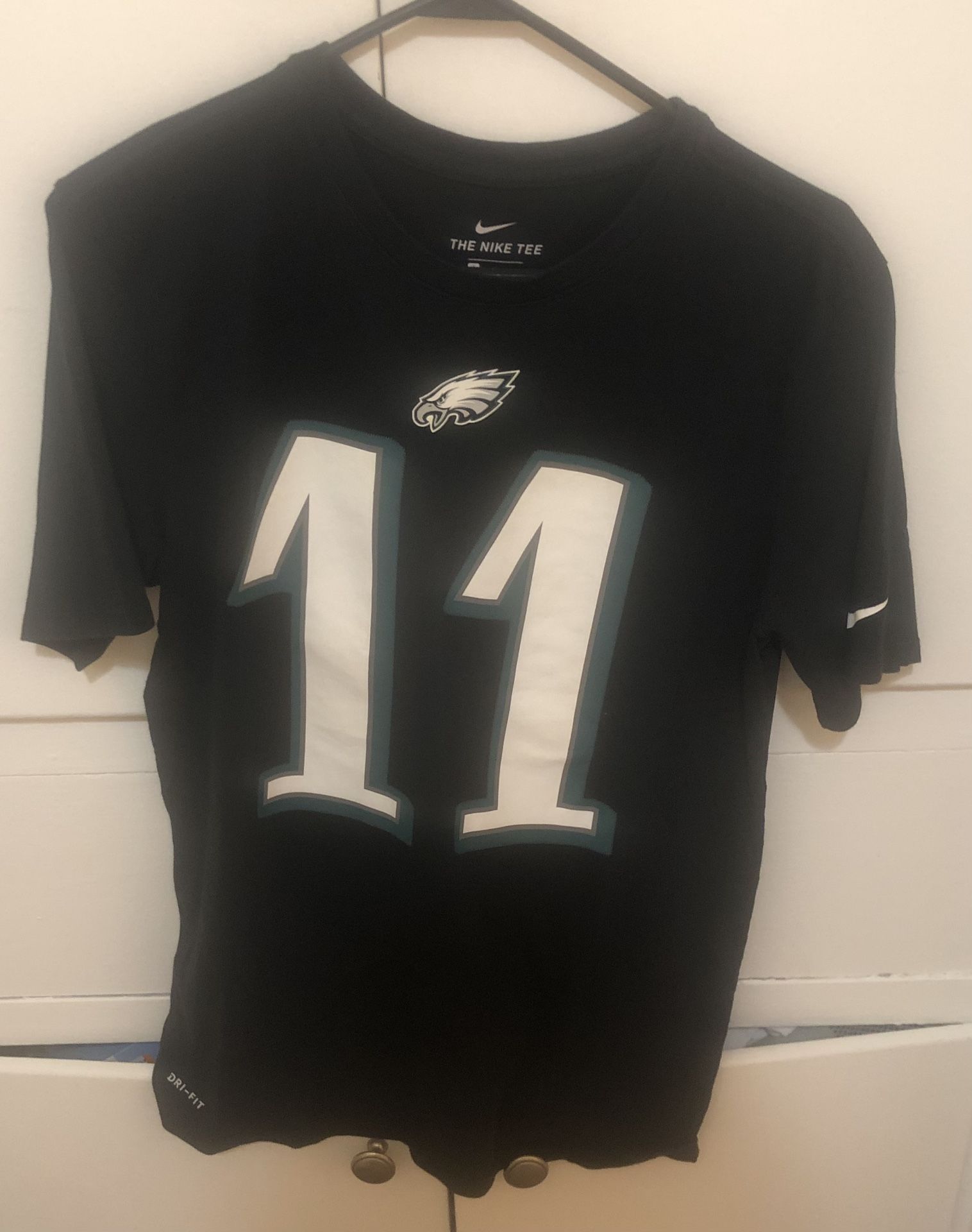Carson Wentz Mens Size Medium Shirt